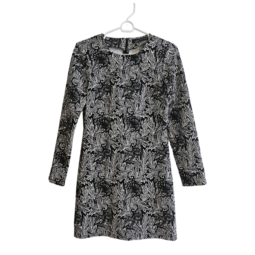 Elegant Black and White Patterned Dress